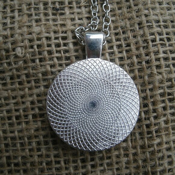 Egyptian Goddess Isis Glass Cabochon Pendant Necklace - Picture 3 of 13